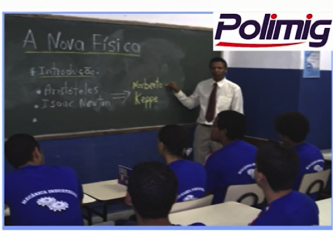 prof-euripes-alves-ministrando-aula-sobre-a-nova-fisica-680x473